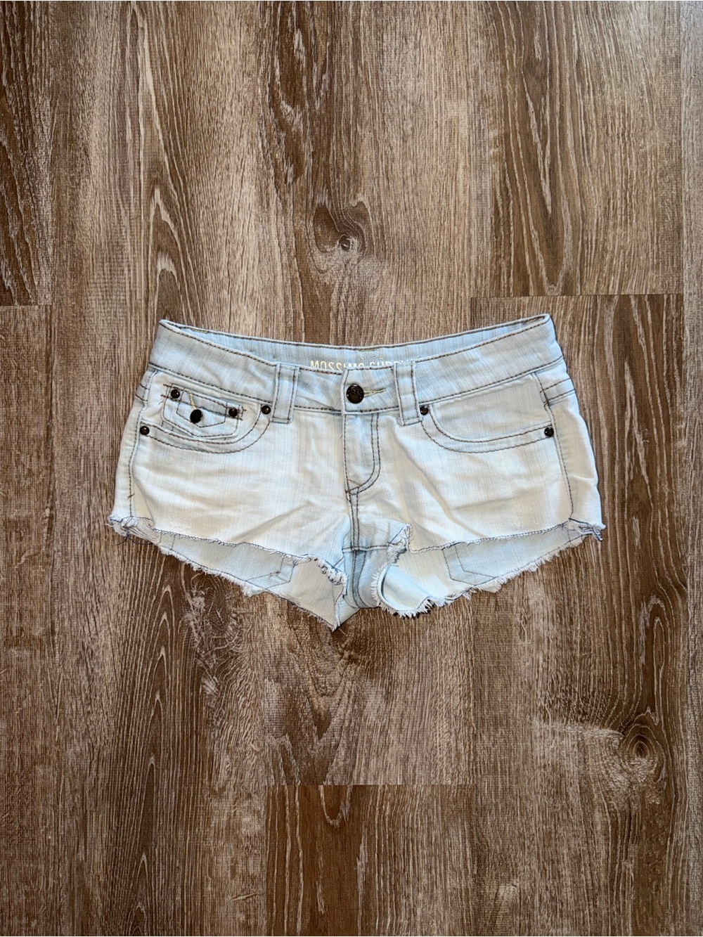 Vintage Y2K Mossimo Supply Co. Light Wash Denim Cutoff Shorts - Women's
